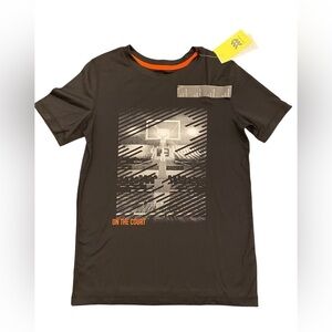 Boys Active Shirt M 8/10 NWT